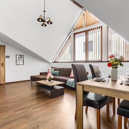 Ari Central Grand Apartments - Luxurious Stay Arad Esterno foto