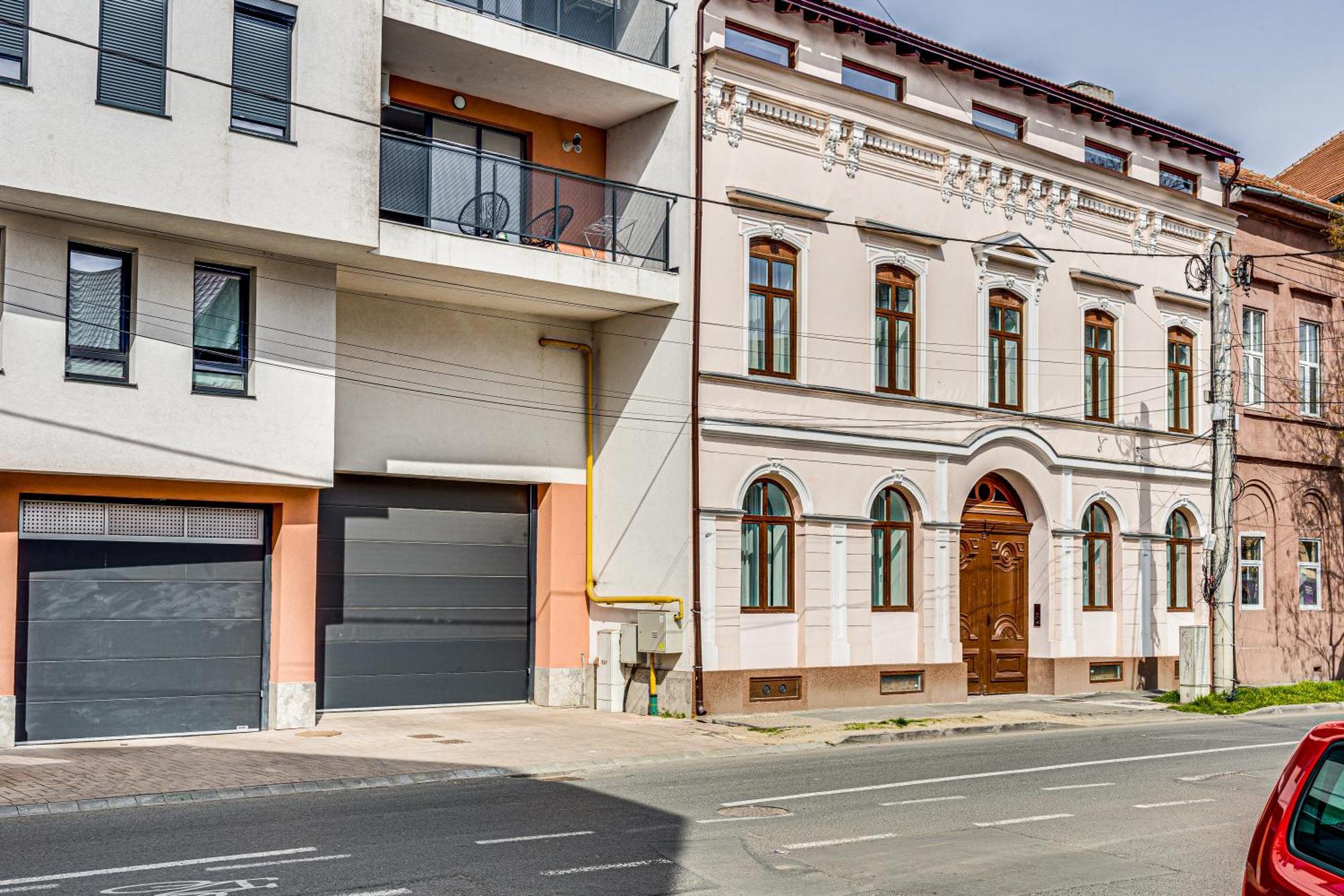Ari Central Grand Apartments - Luxurious Stay Arad Esterno foto