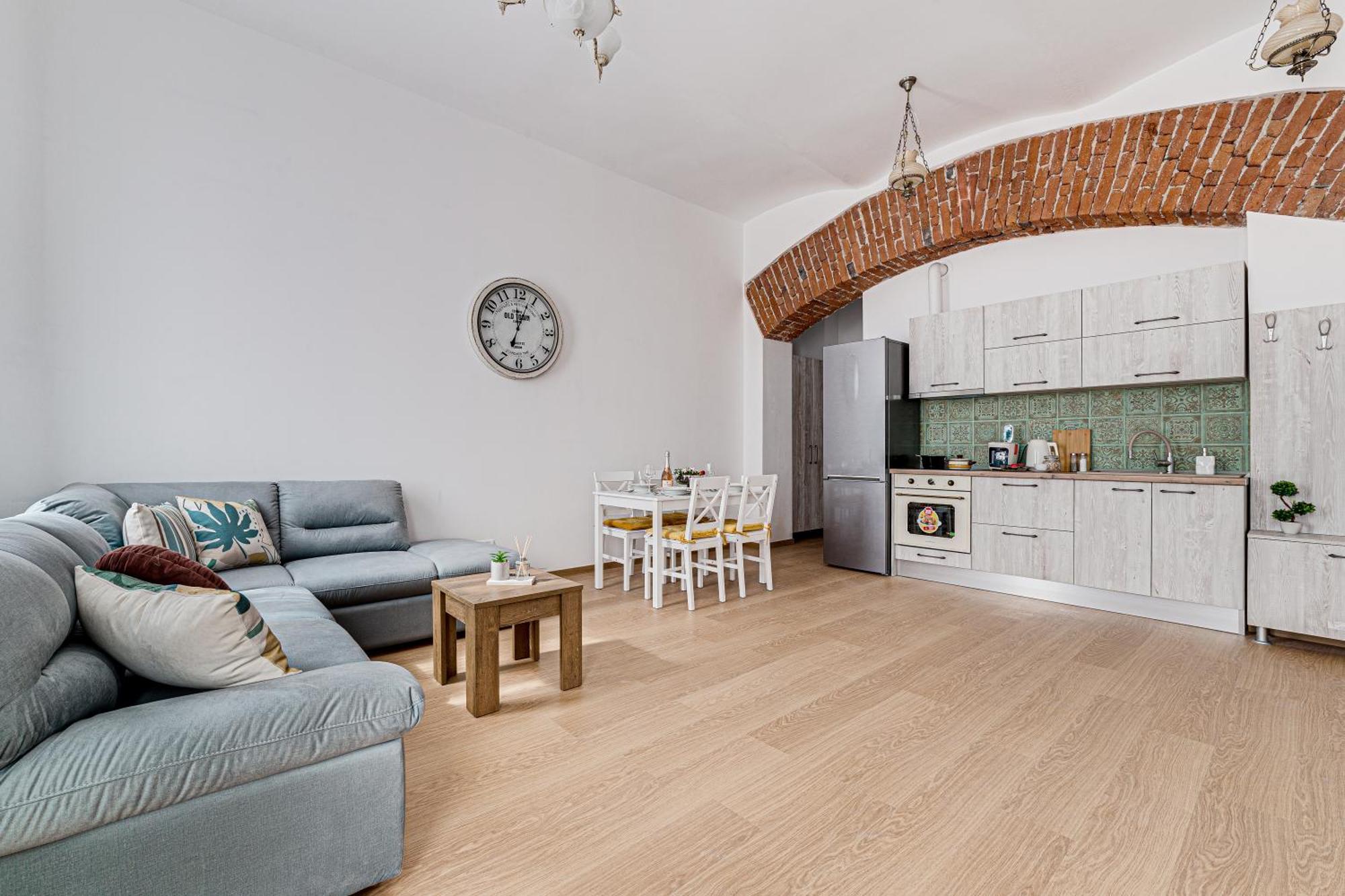 Ari Central Grand Apartments - Luxurious Stay Arad Esterno foto
